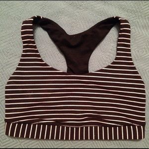 Lulu sports bra size 4